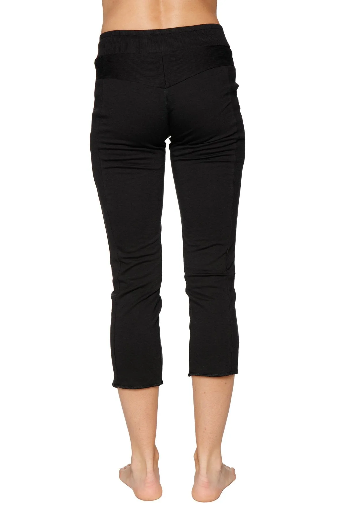 4/5 Length Zipper Pocket Capri Yoga Pant (Black)