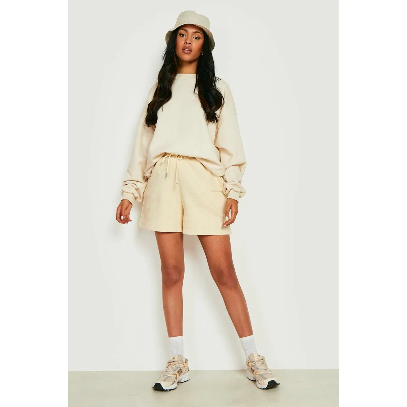 DSGN STUDIO Logo Cream Sweatshirt