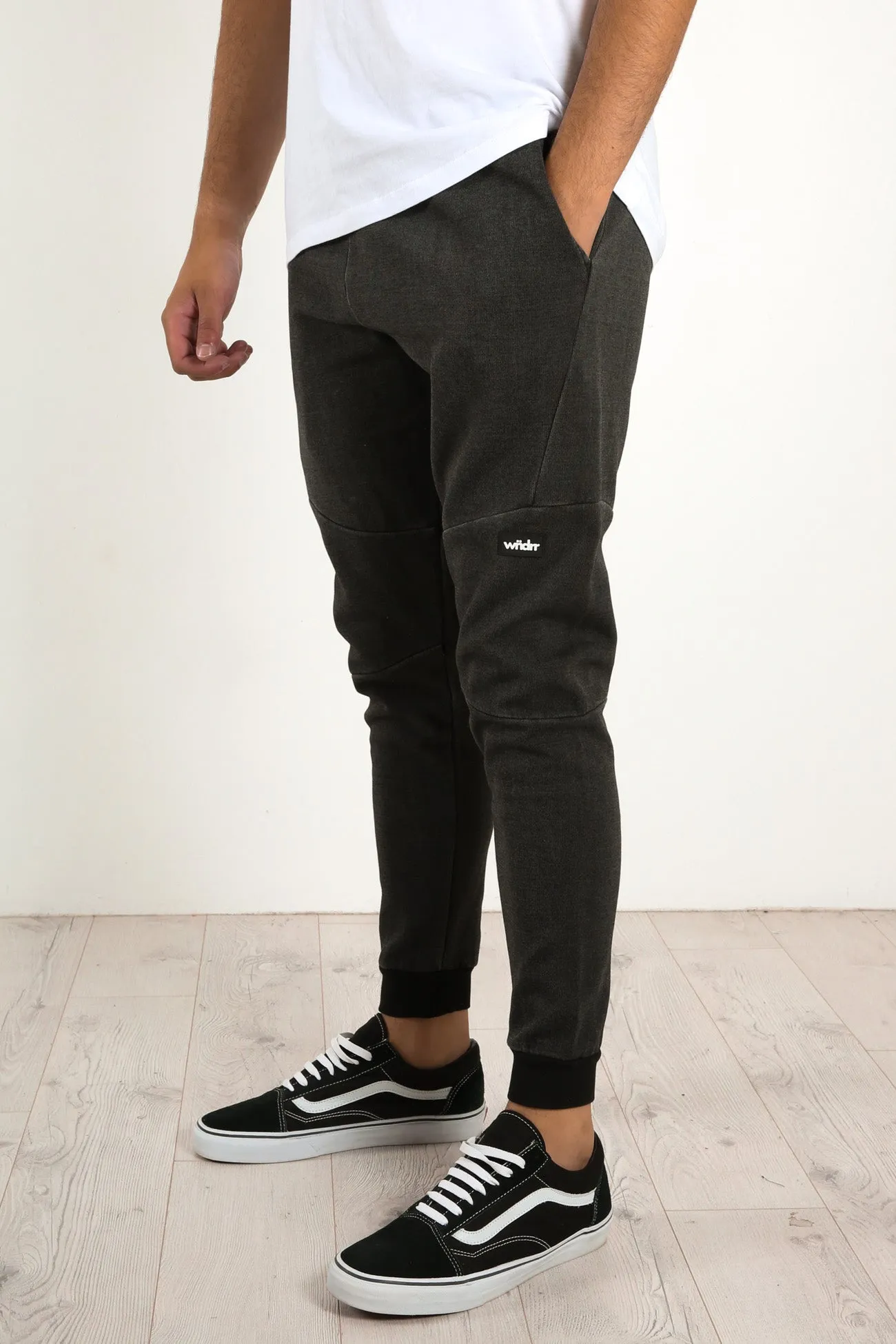 Hoxton Vintage Trackpant Washed Black
