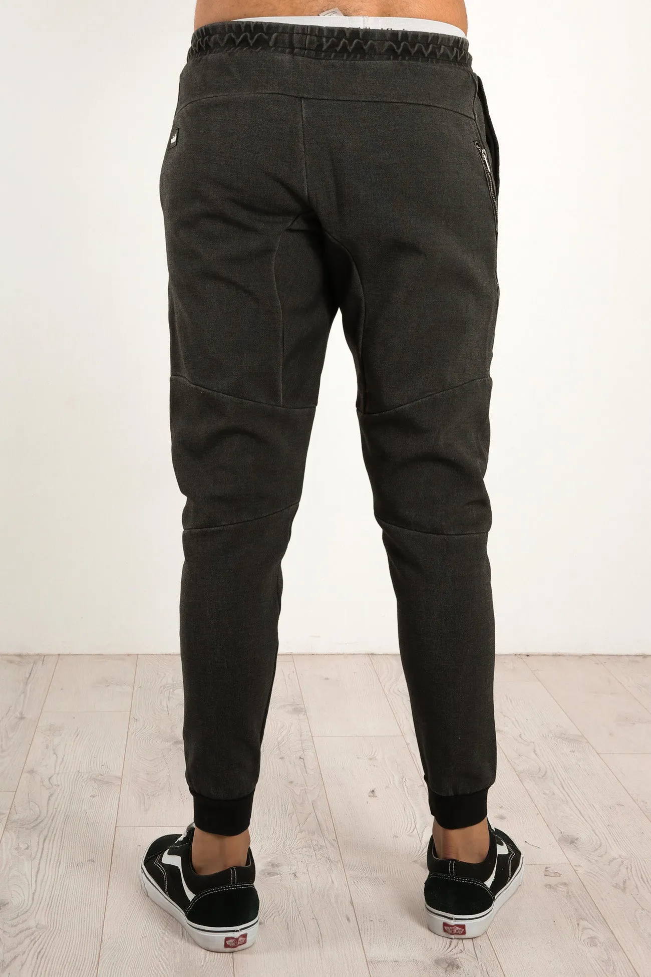 Hoxton Vintage Trackpant Washed Black