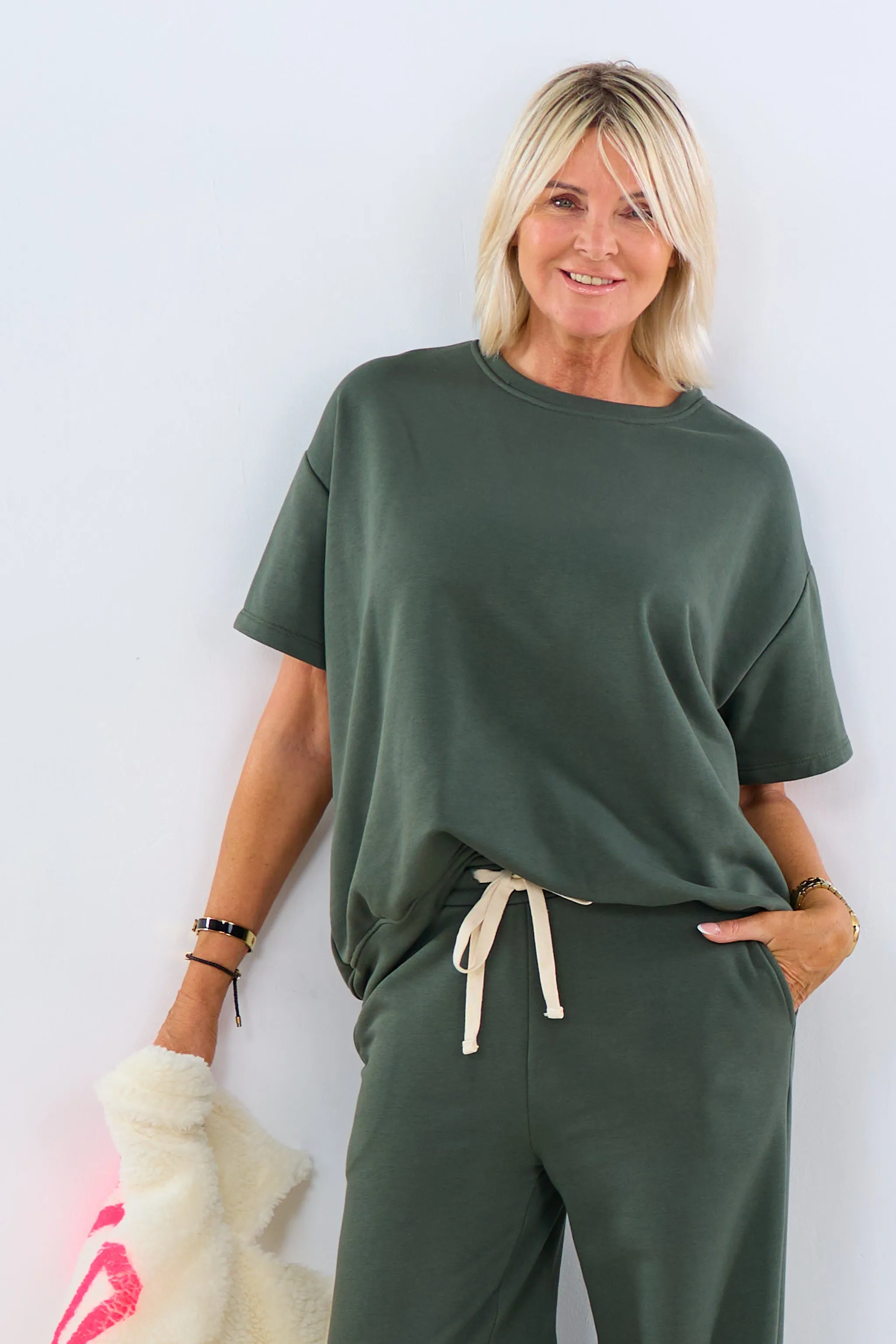 Kurzarm-Sweaty mit Rundhalsausschnitt, khaki